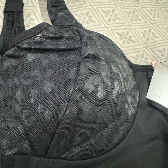 BRAND NEW * Victoria Secret “Knock Out Ultra Max Sports Bra” - Picture 5 of 9